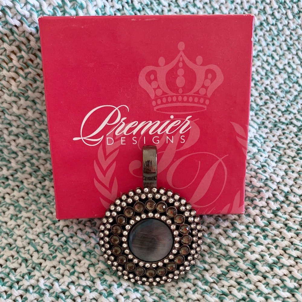 Premier Designs Paparazzi Enhancer